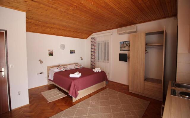 Apartmani Pavičić-Ivelja