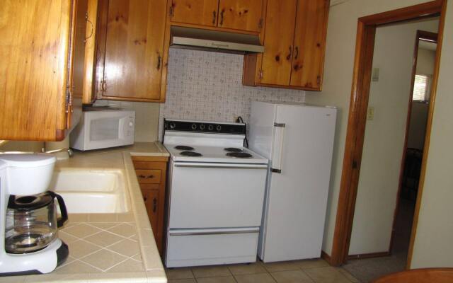 Kern Riverfront Lodge
