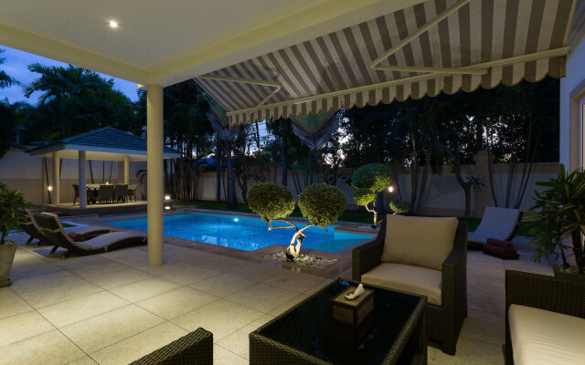 Luxury Pool Villa SRV