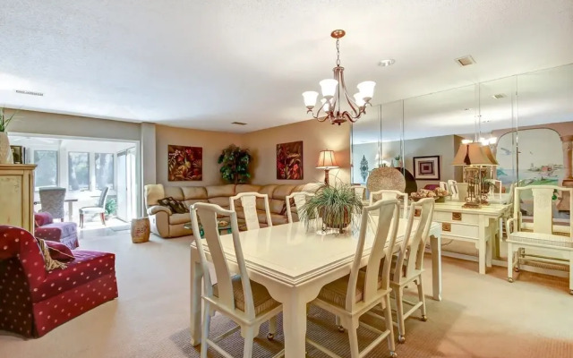 Fairway Oaks Villa Condo includes 2 Bicycles for Rides on Wonderful Bike Trail by RedAwning