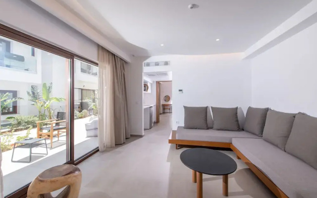 Mika Villas & Suites