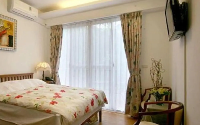 Nunu Haus Guest House