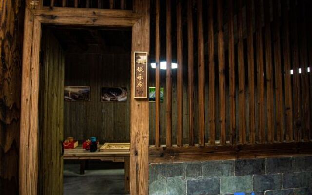 Xinsu Changrong Tulou Cultural Homestay (Yunshui Ballad Shop)