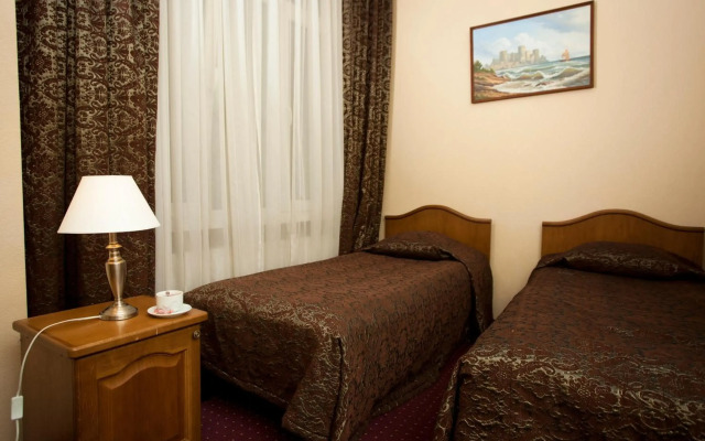Monte Kristo Hotel