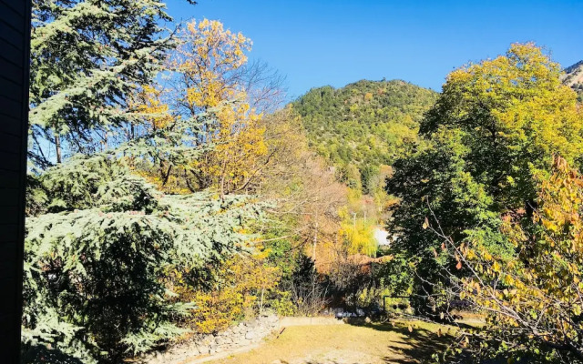 La Mirabelle-casteil Country House