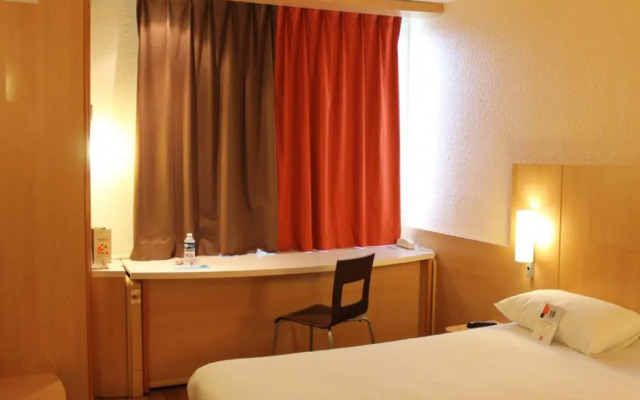 ibis Dijon Sud