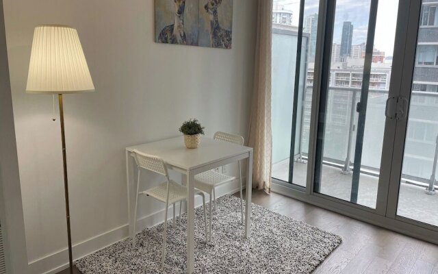 Waterfront Yonge Apartments