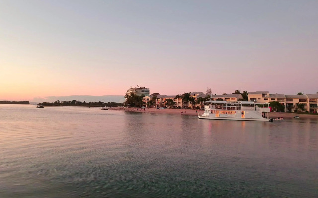 Noosa River Retreat