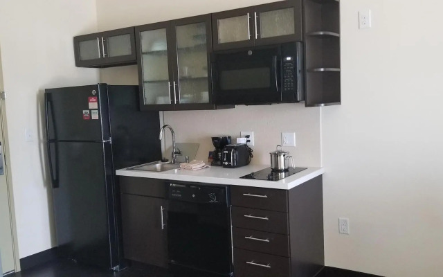 Candlewood Suites Plano North by IHG