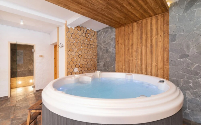 Prestige Golden View Wellness Apartments