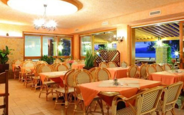 Lepke Apartmanház és Étterem