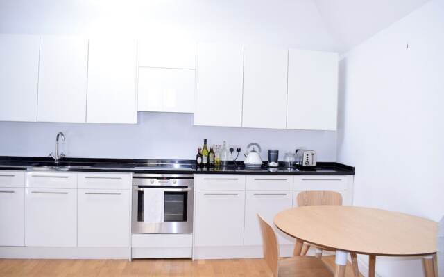 Beautiful 1 Bedroom House in East London