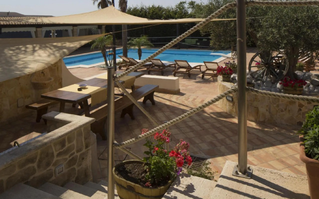 Villa Carlo Resort