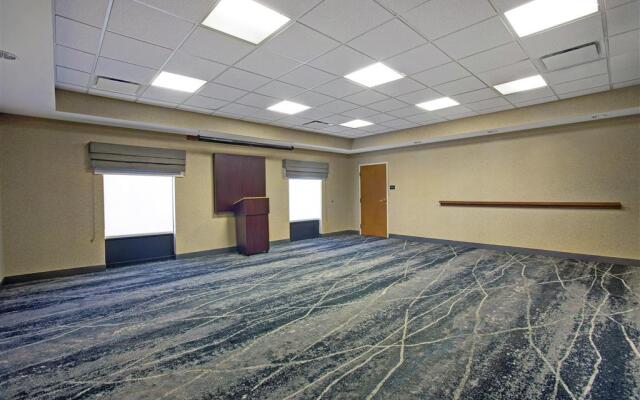 Hampton Inn & Suites Augusta West