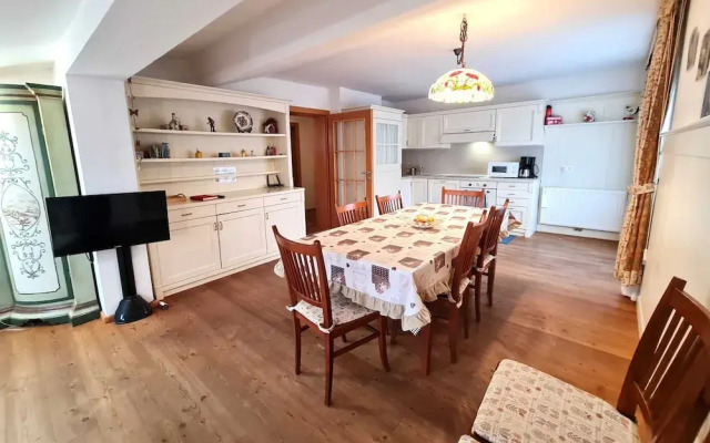 Wonderful Apartment With Views of the Slopes