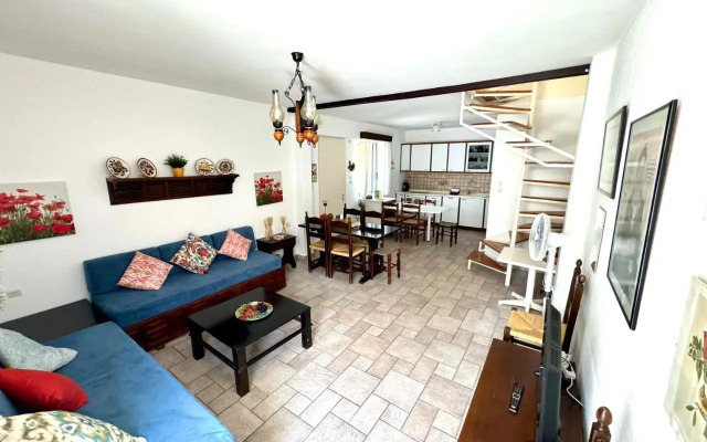 Sonia's House with Garden