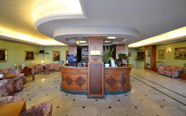 Sun Hotel