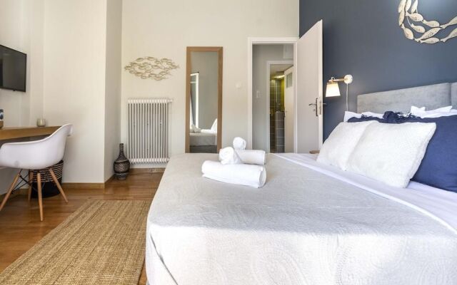 “Dandelion” apartment with an Acropolis view