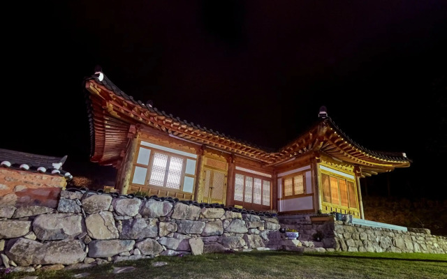 Wanju Hanok Pension Hyurim