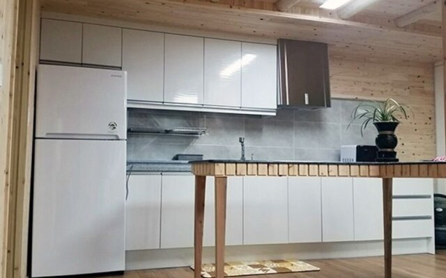 Suncheon Golden Lakeside Pension