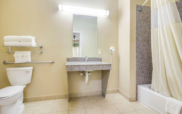 Americas Best Value Inn & Suites Tomball