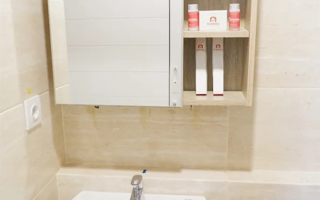 Studio Budget Apartment Springwood Residence