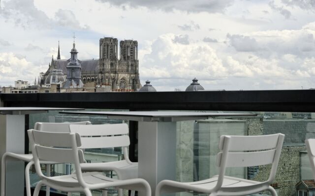 Holiday Inn Reims Centre by IHG (Chambres Rénovées)
