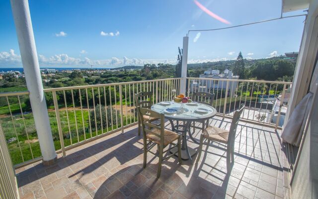 Monte Elias Suite