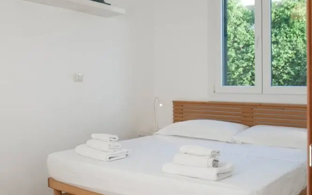 Apartment 3 With Pool And Sea View