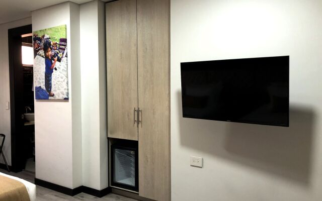 Boutique City Center 2