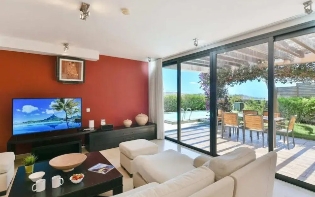 Bungalow With Communal Pool in Playa del Ingles