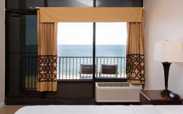 Super 8 By Wyndham Virginia Beach Oceanfront