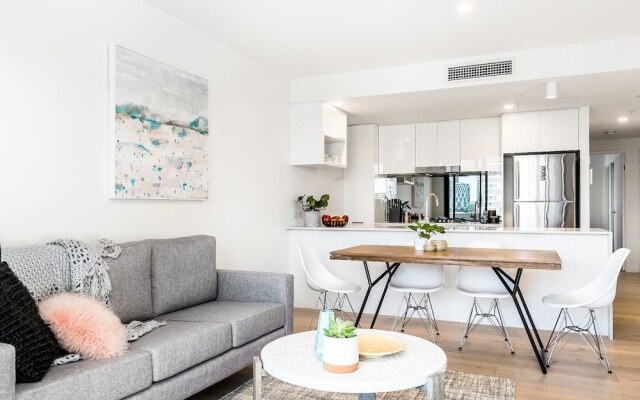 Adam + Eve - 2 Bedroom Luxury Apartment