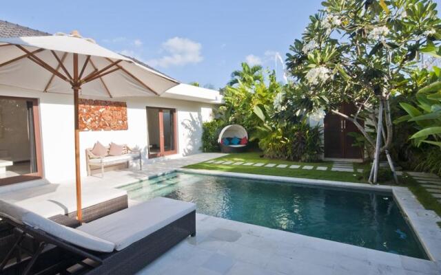 Villa Bugis Kayu Aya Seminyak