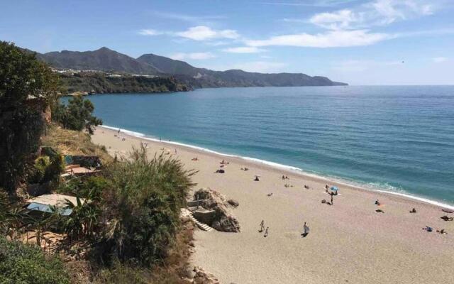 “SMILE NERJA” chic apartment with WIFI, 4 guests