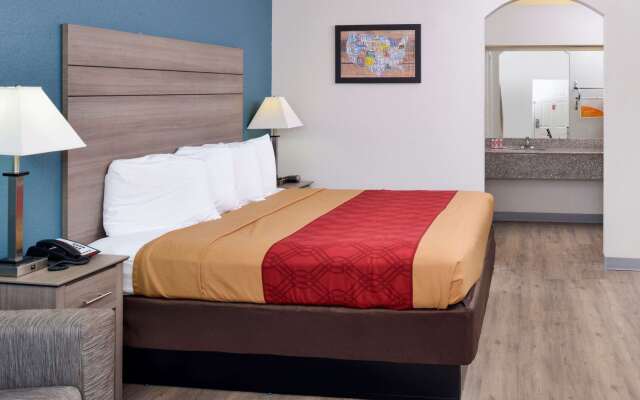 Econo Lodge Inn & Suites Port Arthur near Sabine Pass