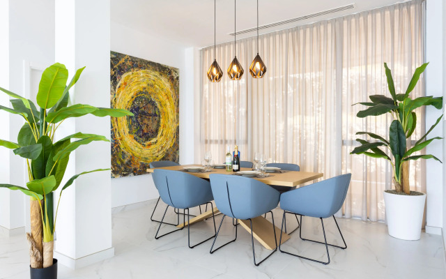 Crystal I Luxury Apartments