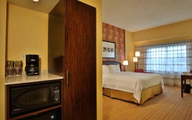 Courtyard Springfield Airport