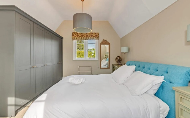 The School House - Luxury Home With Large Garden