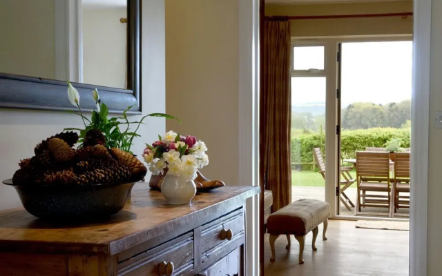 Farley Lodge