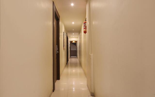 Fabhotel West Inn