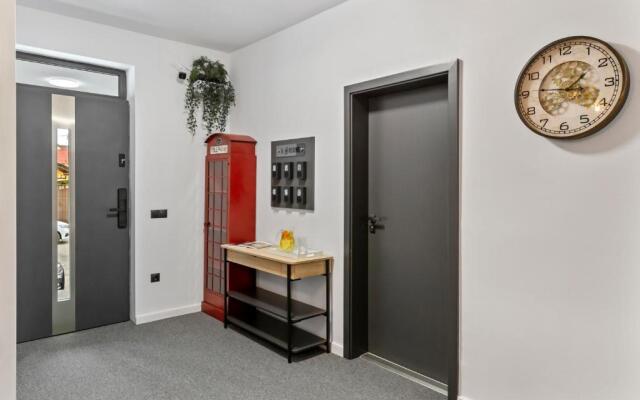 6Rooms