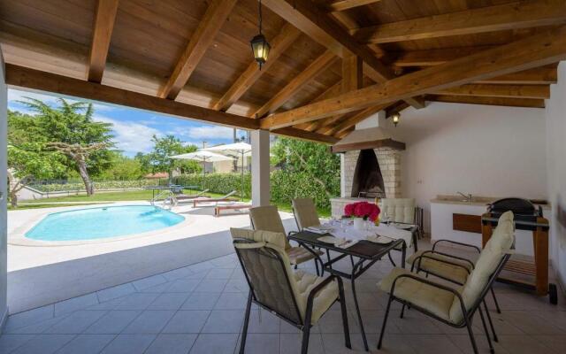 Villa Stauri