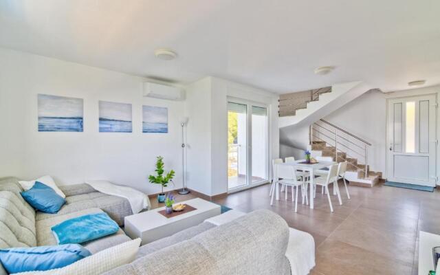 Villa ELEA