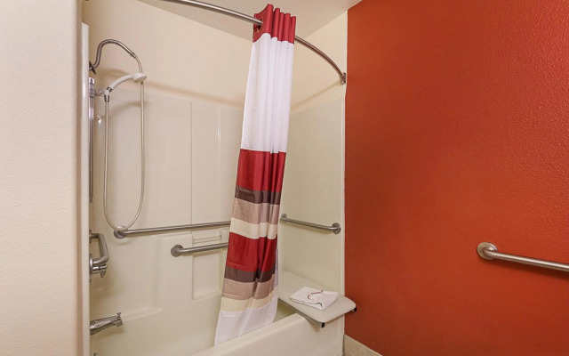 Super 8 by Wyndham New Braunfels I-35