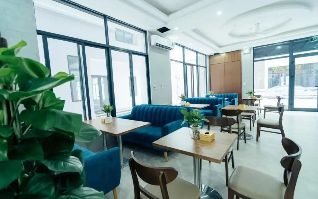Starway Hotel