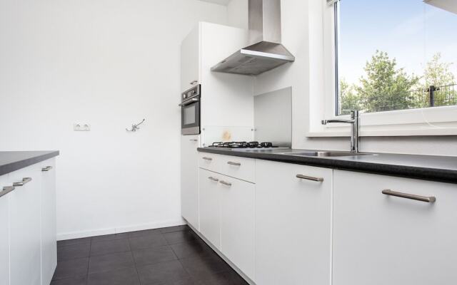 Pleasant Holiday Home in Zeewolde near Golf Course
