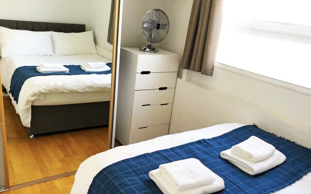 Piccadilly Circus - London Regent Apartments