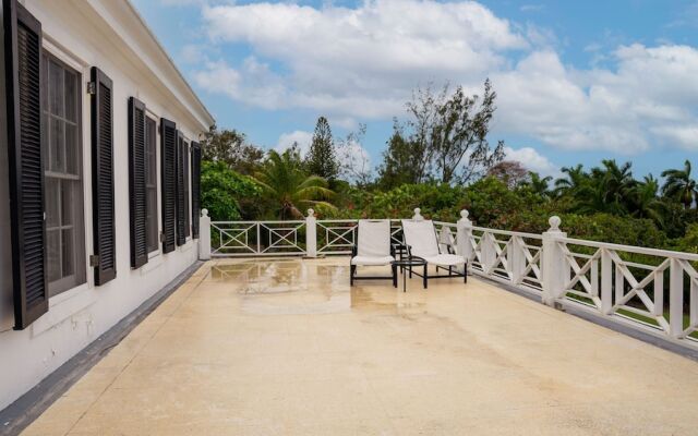 Amazing Family Retreat In Montego Bay! Enjoy A Private Pool And Breathtaking Views! 4 Bedroom Villa by Redawning