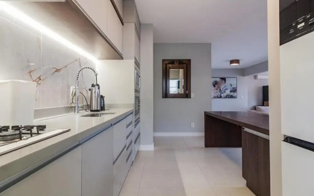 Excelente Cobertura Jurerê com Jacuzzi